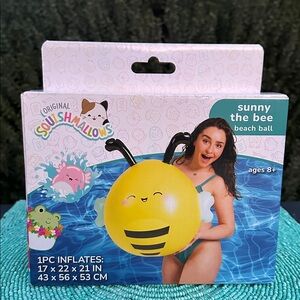 Bigmouth x Squishmallows Sunny the Bee beach ball-brand new-originally packed.
